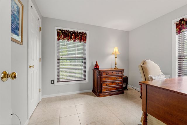 50 Barbara Lane, Hudson, NH 03051