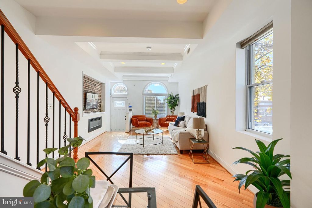 Image 11 of property listing at 3500 FAIT AVE, Baltimore, MD 21224