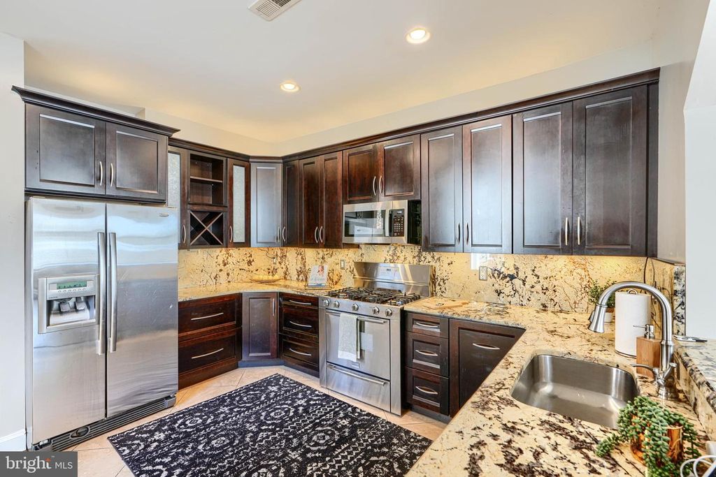 Image 12 of property listing at 3500 FAIT AVE, Baltimore, MD 21224