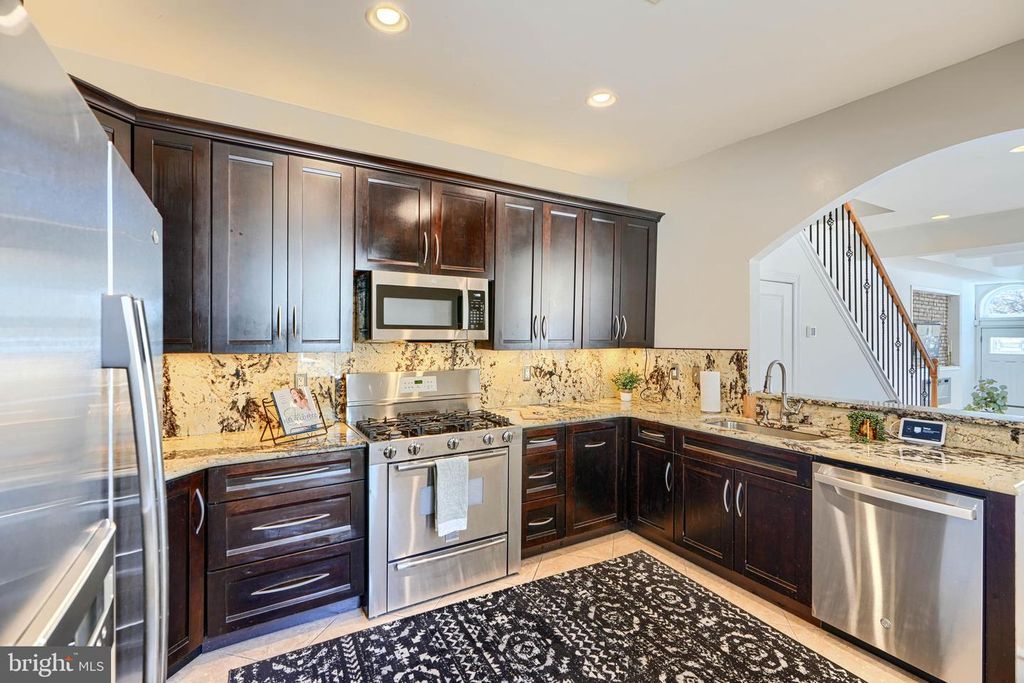 Image 13 of property listing at 3500 FAIT AVE, Baltimore, MD 21224