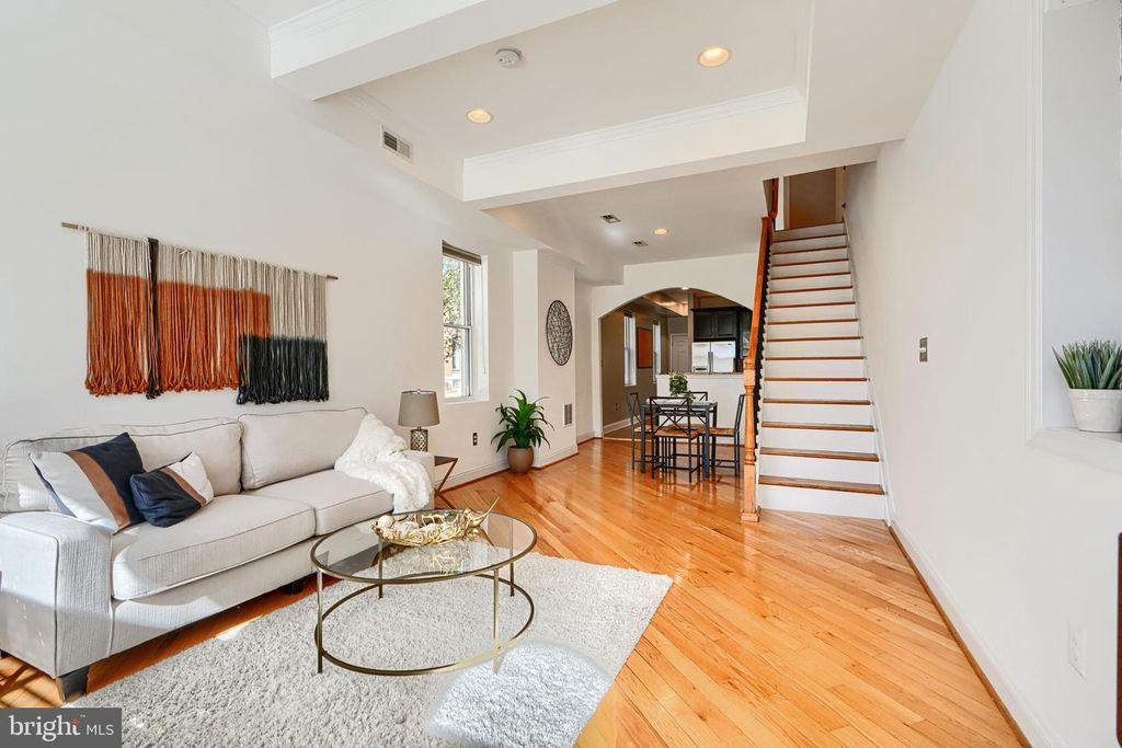 Image 6 of property listing at 3500 FAIT AVE, Baltimore, MD 21224