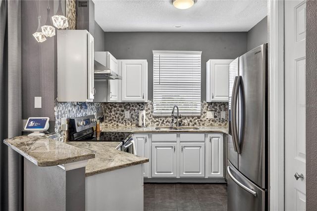 12315 COUNTRY WHITE CIRCLE, Tampa, FL 33635