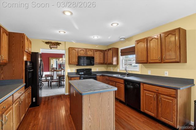 150 Bradley Street, Commerce Charter Township, MI 48382