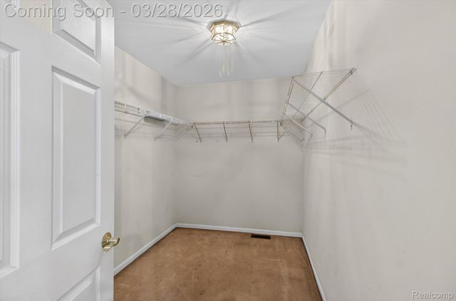 150 Bradley Street, Commerce Charter Township, MI 48382