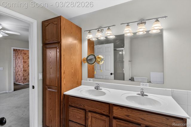 150 Bradley Street, Commerce Charter Township, MI 48382