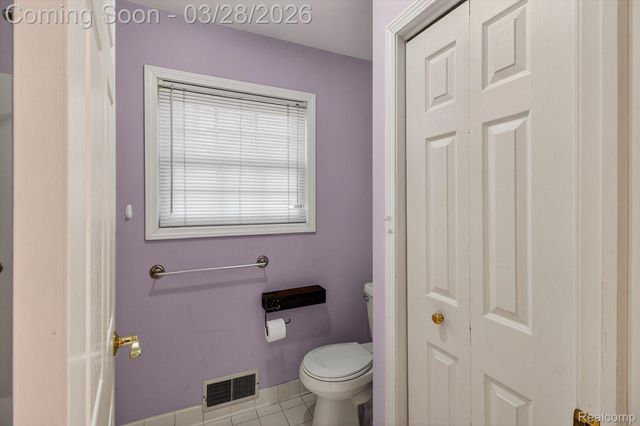 150 Bradley Street, Commerce Charter Township, MI 48382