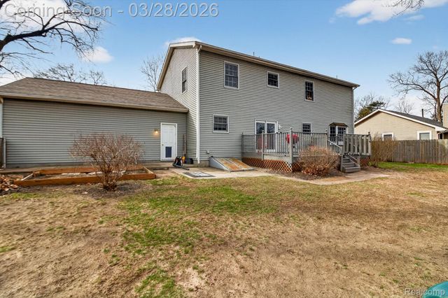 150 Bradley Street, Commerce Charter Township, MI 48382