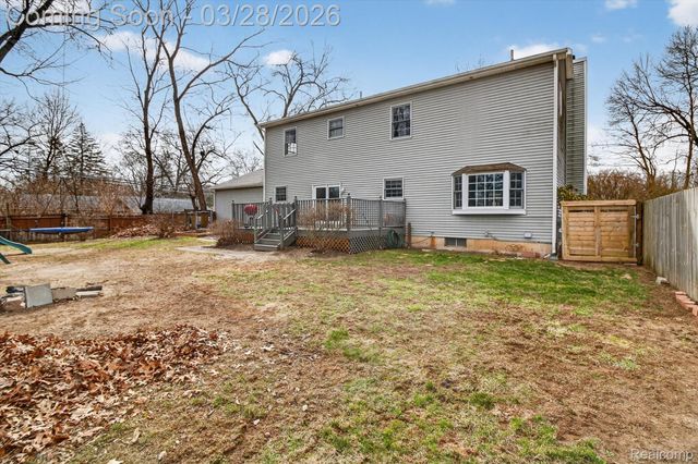 150 Bradley Street, Commerce Charter Township, MI 48382