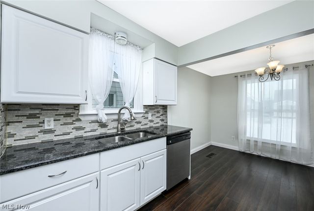 7107 Gerald Avenue, Parma, OH 44129