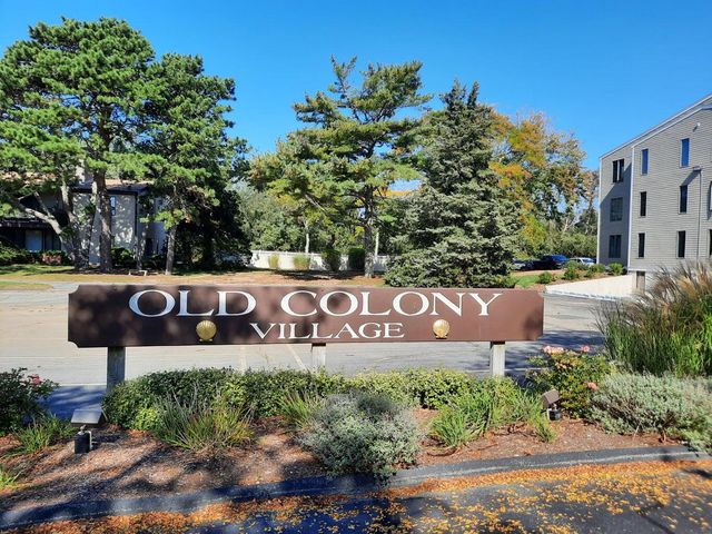 24 Old Colony Way APT 19, Orleans, MA 02653