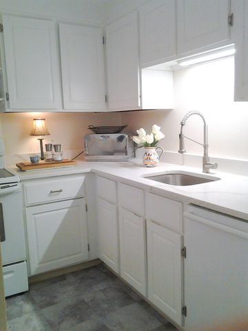 24 Old Colony Way APT 19, Orleans, MA 02653