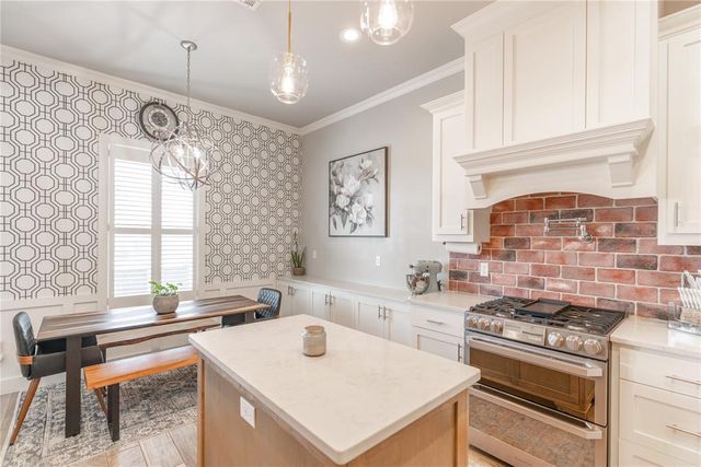 1700 Pendleton Place, Moore, OK 73160