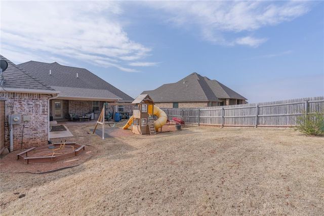 1700 Pendleton Place, Moore, OK 73160