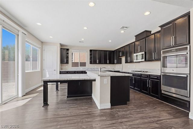 1117 Alamosa Ridge Court, North Las Vegas, NV 89084