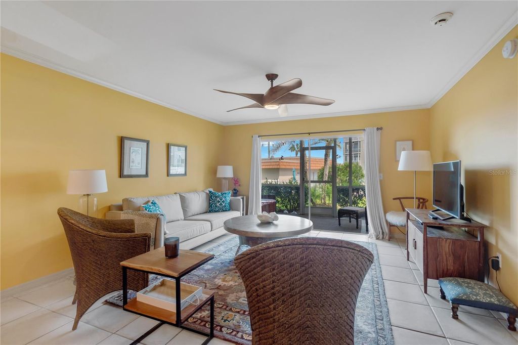 Image 12 of property listing at 1650 1ST AVENUE W 106B, Bradenton, FL 34205