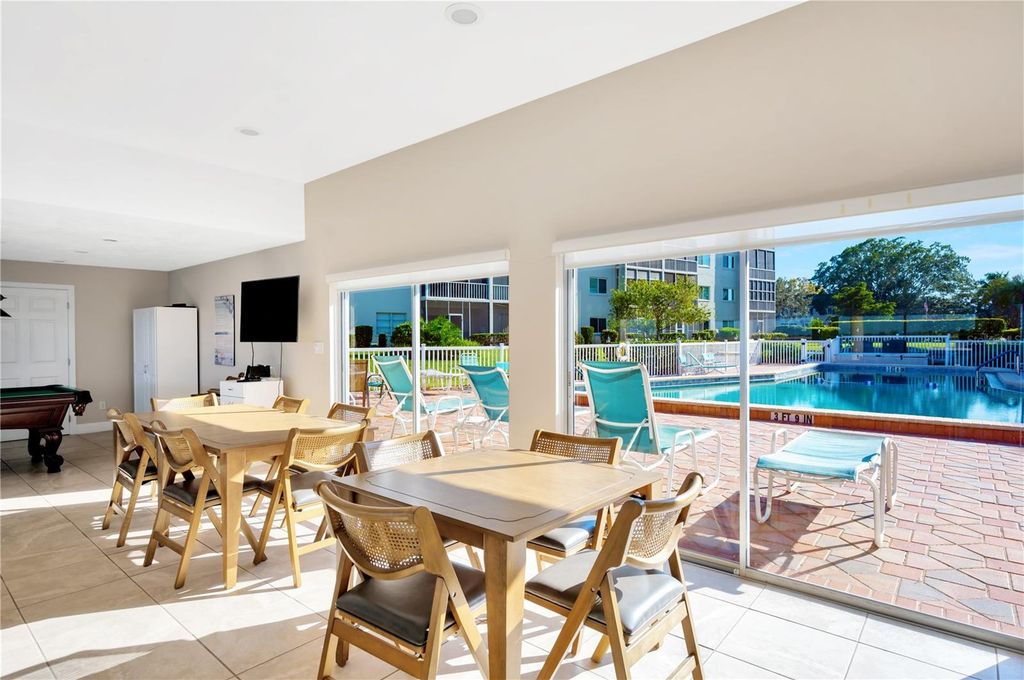 Image 32 of property listing at 1650 1ST AVENUE W 106B, Bradenton, FL 34205