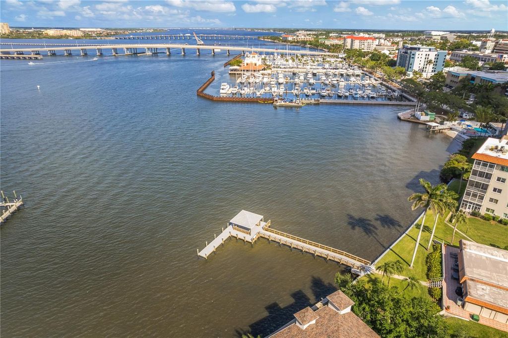 Image 45 of property listing at 1650 1ST AVENUE W 106B, Bradenton, FL 34205