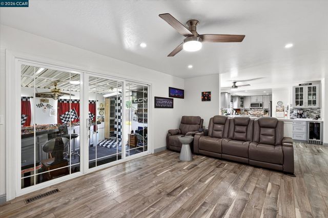 2504 Silverado Dr, Antioch, CA 94509