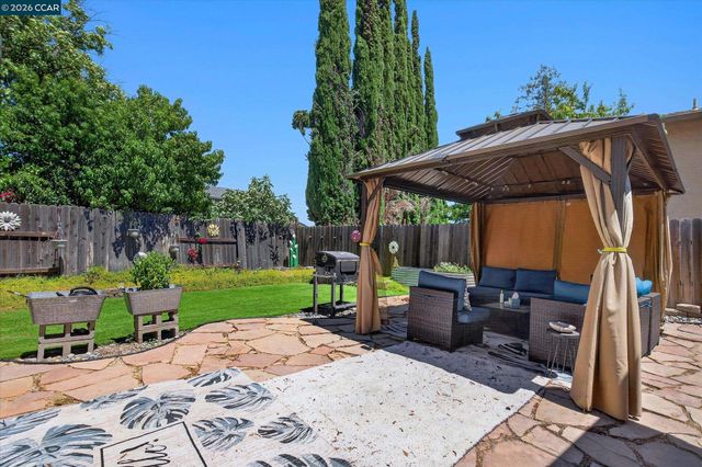 2504 Silverado Dr, Antioch, CA 94509