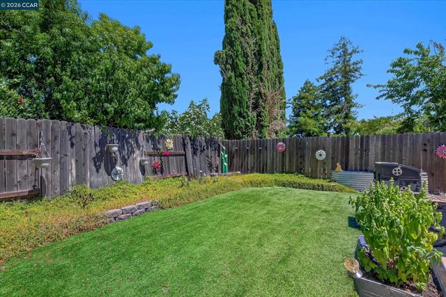 2504 Silverado Dr, Antioch, CA 94509