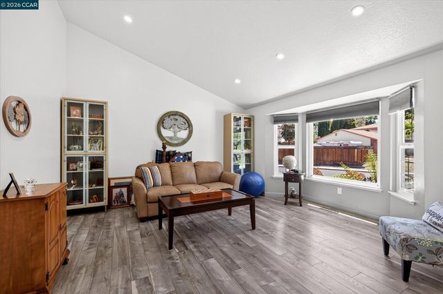 2504 Silverado Dr, Antioch, CA 94509