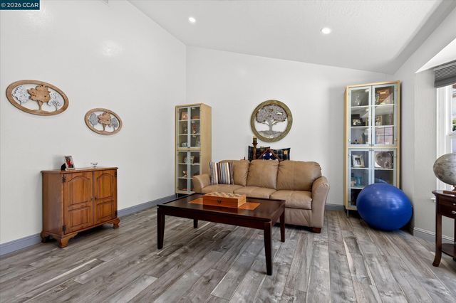 2504 Silverado Dr, Antioch, CA 94509