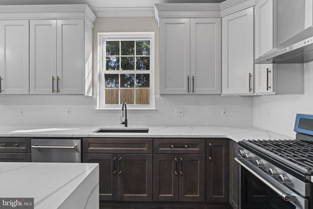 1212 LEMONTON CT, Conshohocken, PA 19428