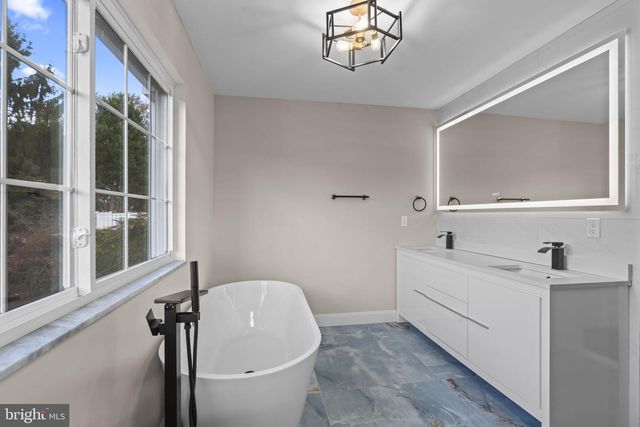 1212 LEMONTON CT, Conshohocken, PA 19428