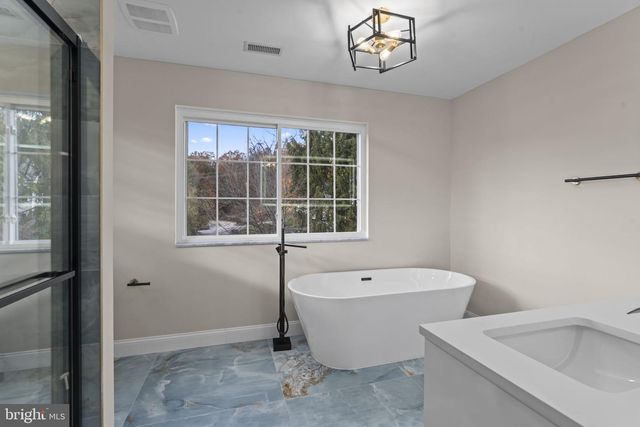 1212 LEMONTON CT, Conshohocken, PA 19428