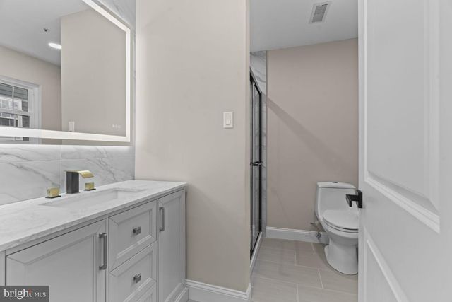 1212 LEMONTON CT, Conshohocken, PA 19428