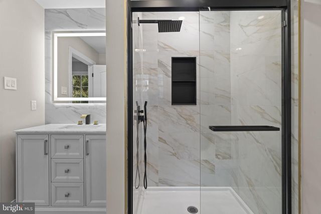 1212 LEMONTON CT, Conshohocken, PA 19428