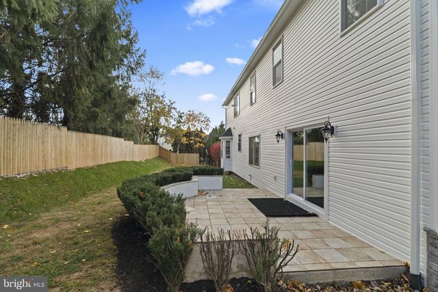 1212 LEMONTON CT, Conshohocken, PA 19428