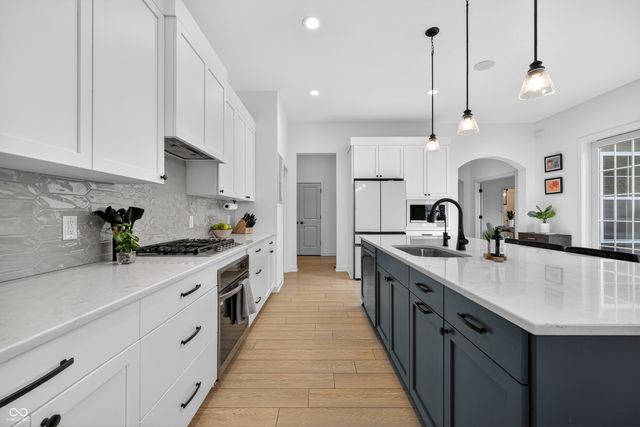 1987 Granville Drive, Westfield, IN 46074