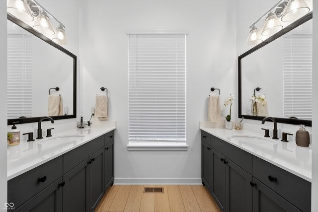 1987 Granville Drive, Westfield, IN 46074