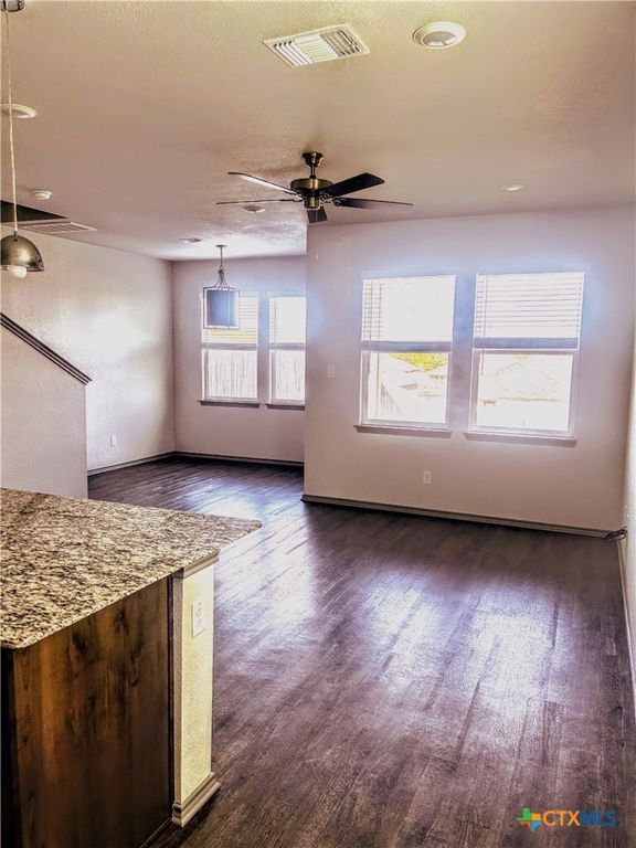 Image 6 of property listing at 243 Green Valley Drive, Copperas Cove, TX 76522