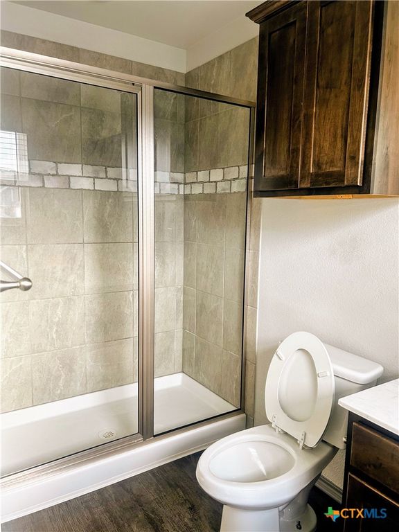Image 9 of property listing at 243 Green Valley Drive, Copperas Cove, TX 76522