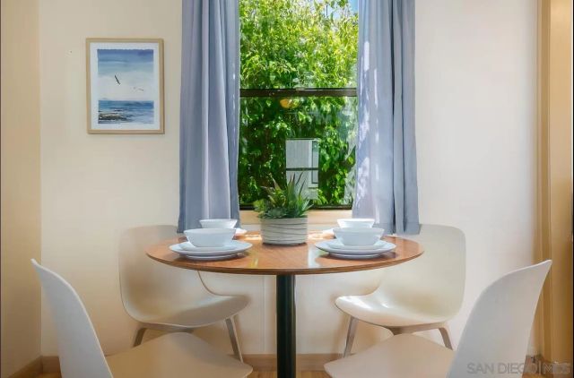 370-372 Nautilus Street, La Jolla, CA 92037