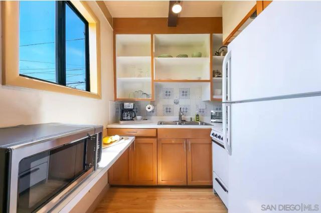 370-372 Nautilus Street, La Jolla, CA 92037