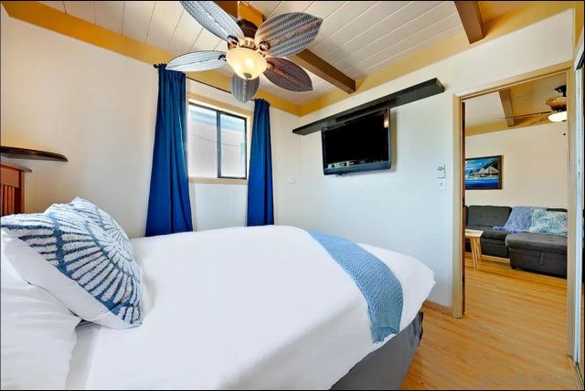 370-372 Nautilus Street, La Jolla, CA 92037