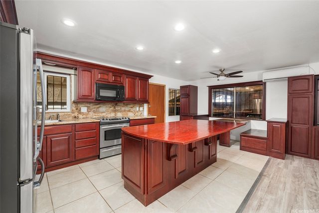 84-215 Ala Naauao Place, Waianae, HI 96792