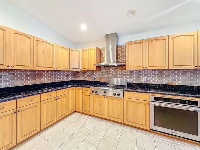 588 BAY ST, Palm Harbor, FL 34683