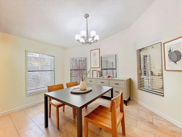 588 BAY ST, Palm Harbor, FL 34683