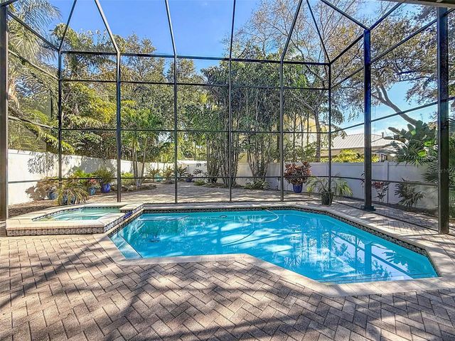588 BAY ST, Palm Harbor, FL 34683