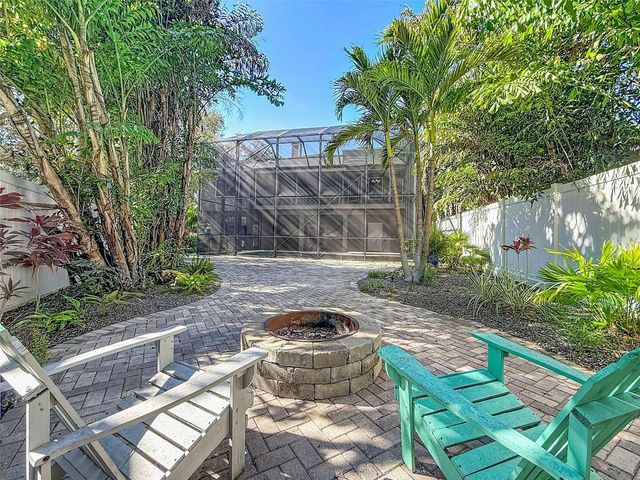 588 BAY ST, Palm Harbor, FL 34683