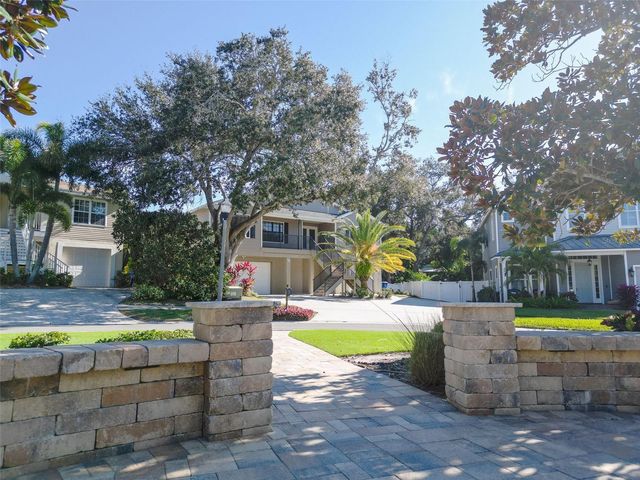 588 BAY ST, Palm Harbor, FL 34683