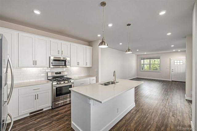 2858 S Delaware Street, Englewood, CO 80110