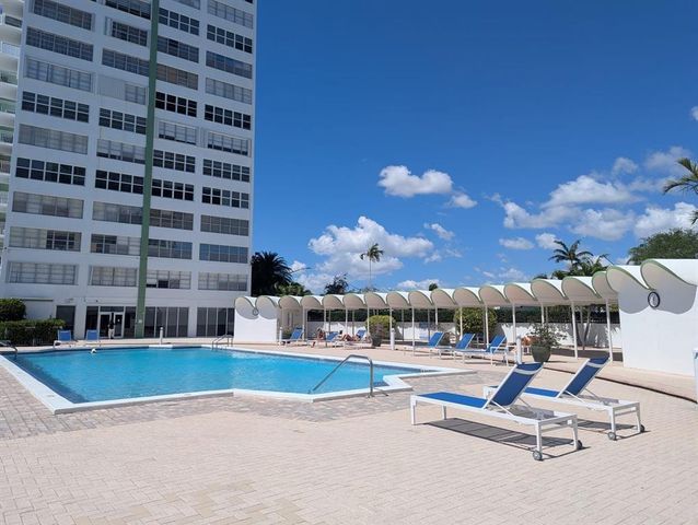 2150 Sans Souci Boulevard C402, North Miami, FL 33181