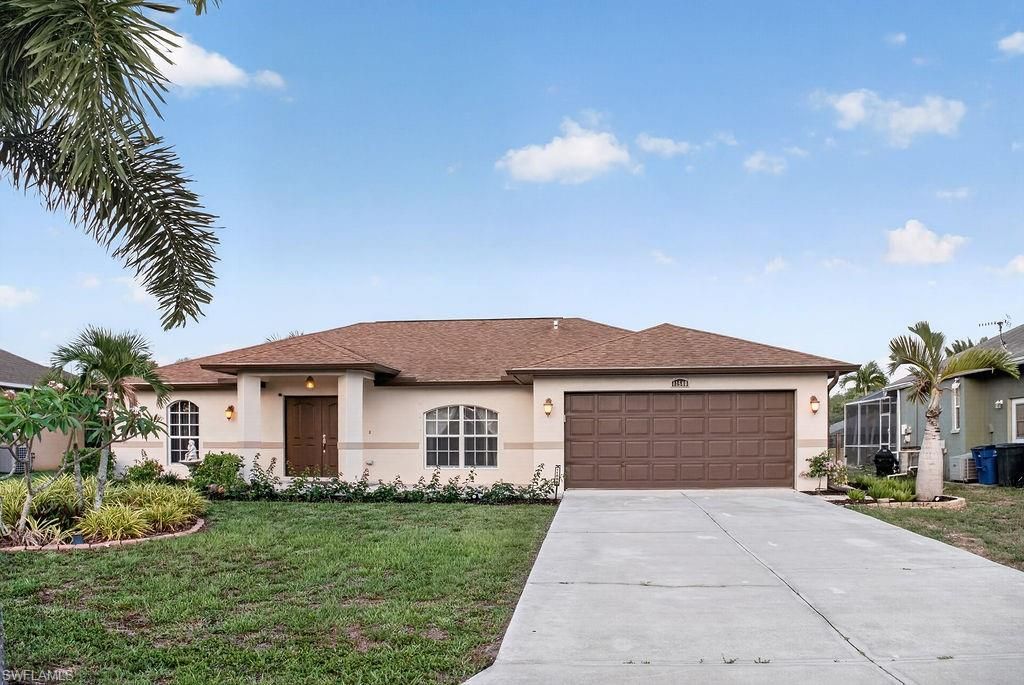 11580 Forest Mere Dr, Bonita Springs, FL 34135