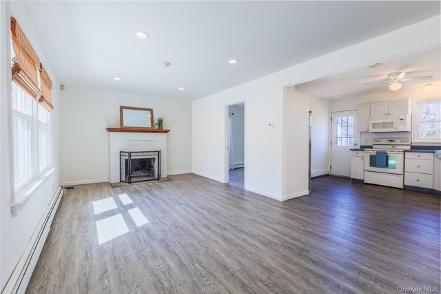 47 Queen Drive, Sound Beach, NY 11789