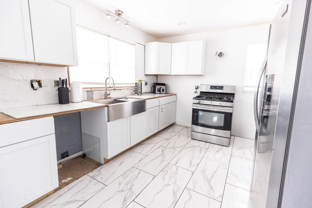 4270 Madison Street, Gary, IN 46408